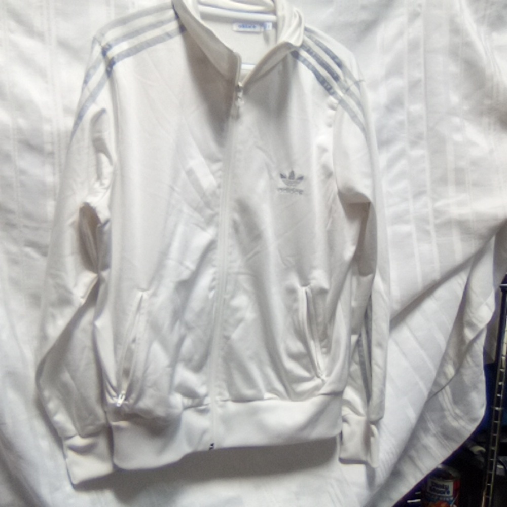 Adidas lightweight jacket size XL.